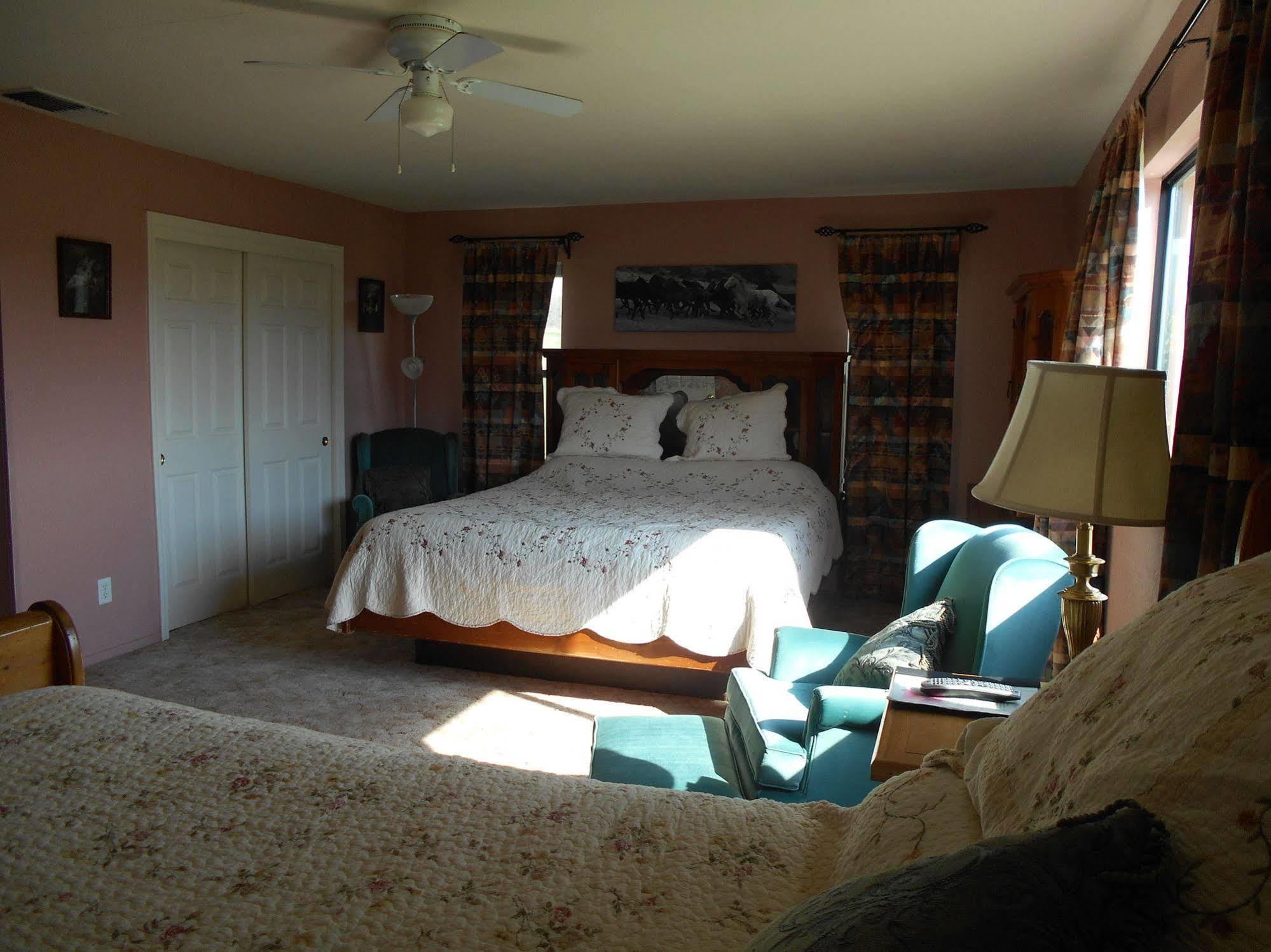 The Branded Calf Bed & Breakfast Yokuts Valley  Esterno foto